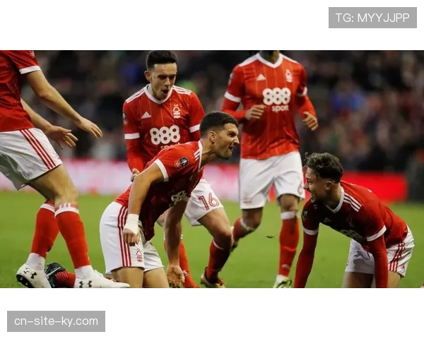 诺丁汉森林深度防守:中低位快速前插但控球阶段表现挣扎 诺丁汉森林深度防守:中低位快速前插但控球阶段表现挣扎